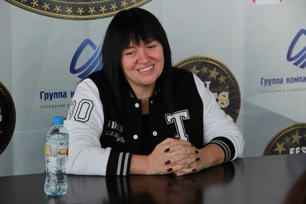 Алла Духова в Воронеже призналась, что не держит себя в руках Алла Духова в Воронеже призналась, что не держит себя в руках