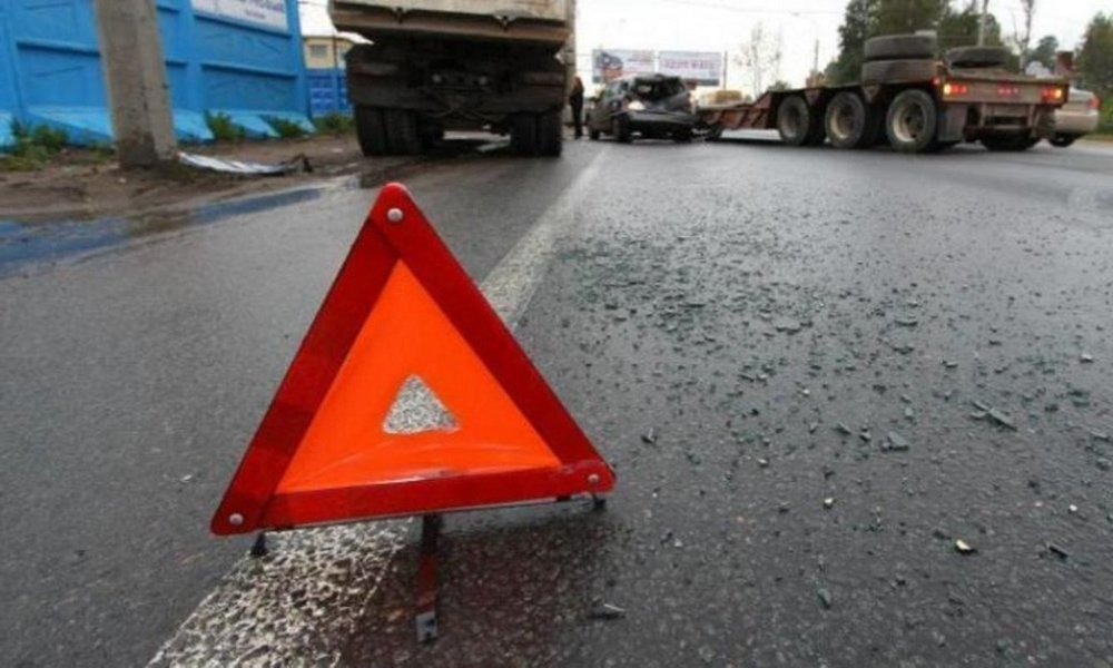 В столкновении «семерки» и «Приоры» под Воронежем пострадали трое пассажиров В столкновении «семерки» и «Приоры» под Воронежем пострадали трое пассажиров