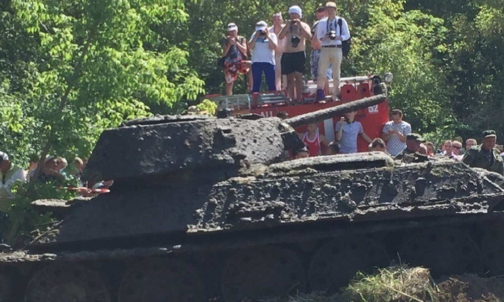 Уникальный экземпляр танка Т-34-76 подняли из реки Дон в Воронежской области Уникальный экземпляр танка Т-34-76 подняли из реки Дон в Воронежской области