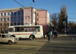 В Воронеже на улице 9 января сбили девушку В Воронеже на улице 9 января сбили девушку