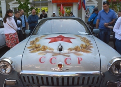 Более 20 ретро-машин представили на 9 мая в Воронеже Более 20 ретро-машин представили на 9 мая в Воронеже