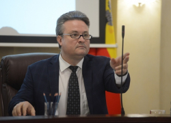 Вадим Кстенин озаботился, чтобы Воронеж ответил на «вечные» вопросы из «Нашей Раши» Вадим Кстенин озаботился, чтобы Воронеж ответил на «вечные» вопросы из «Нашей Раши»