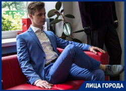 «Любитель "Шерлока" просил сшить пальто, как у Камбербэтча», – дизайнер одежды из Воронежа «Любитель "Шерлока" просил сшить пальто, как у Камбербэтча», – дизайнер одежды из Воронежа