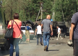 В Воронеже грузовик перевернулся, столкнувшись с легковушкой В Воронеже грузовик перевернулся, столкнувшись с легковушкой