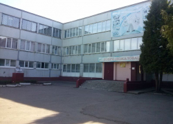 Антисанитария и холод стали причинами закрытия школьного спортзала под Воронежем Антисанитария и холод стали причинами закрытия школьного спортзала под Воронежем