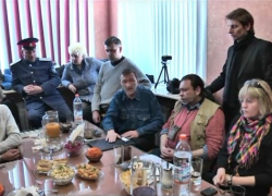 Под Воронежем адвокат антиникелевых активистов поддержал избиение геологов Под Воронежем адвокат антиникелевых активистов поддержал избиение геологов