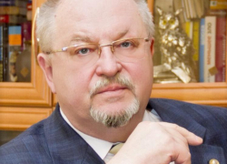 Депутат воронежской областной Думы: "Надо оставить две кнопки - "регистрация" и "за" Депутат воронежской областной Думы: "Надо оставить две кнопки - "регистрация" и "за"