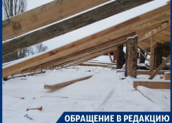 Жители многоэтажки остались без крыши над головой из-за капремонта в Воронежской области Жители многоэтажки остались без крыши над головой из-за капремонта в Воронежской области