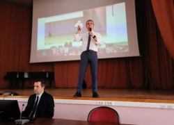«Как уж на сковородке»: депутата Госдумы Евгения Ревенко раскритиковали за выступление перед воронежскими студентами «Как уж на сковородке»: депутата Госдумы Евгения Ревенко раскритиковали за выступление перед воронежскими студентами
