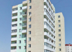 Жители многоэтажки на Ломоносова в Воронеже добиваются горячей воды много лет подряд Жители многоэтажки на Ломоносова в Воронеже добиваются горячей воды много лет подряд