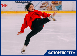 В нереальных позах подловили олимпийскую чемпионку по фигурному катанию в Воронеже В нереальных позах подловили олимпийскую чемпионку по фигурному катанию в Воронеже