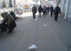 Воронеж проснулся после зимы: центр города утопает в грязи и мусоре Воронеж проснулся после зимы: центр города утопает в грязи и мусоре