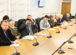 На закрытой части совета по никелю воронежские общественники увлеченно считали деньги УГМК На закрытой части совета по никелю воронежские общественники увлеченно считали деньги УГМК