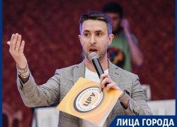 Эдуард Берин рассказал, сколько поднимают ведущие на корпоративах в Воронеже Эдуард Берин рассказал, сколько поднимают ведущие на корпоративах в Воронеже