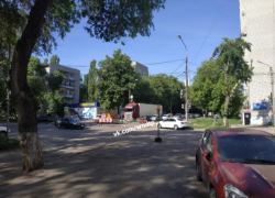 Бунт автомобилистов против перекрытой улицы сняли в Воронеже Бунт автомобилистов против перекрытой улицы сняли в Воронеже