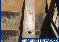 Гнилой пандус заботливо установили на переходе в Воронеже Гнилой пандус заботливо установили на переходе в Воронеже