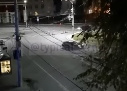Скрипучий дрифт у ВГУ сняли на видео в Воронеже Скрипучий дрифт у ВГУ сняли на видео в Воронеже