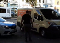 Борец с автохамами вынудил инкассаторов вызвать ЧОП в Воронеже Борец с автохамами вынудил инкассаторов вызвать ЧОП в Воронеже