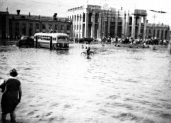 Центр Воронежа под водой показали на 57-летнем снимке Центр Воронежа под водой показали на 57-летнем снимке