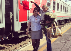 Анастасию Волочкову в шубе на воронежском вокзале высмеяли поклонники Анастасию Волочкову в шубе на воронежском вокзале высмеяли поклонники