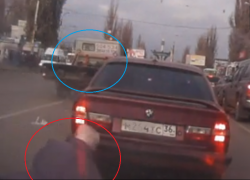 В Воронеже эвакуатор сбил пожилого человека и скрылся с места ДТП В Воронеже эвакуатор сбил пожилого человека и скрылся с места ДТП