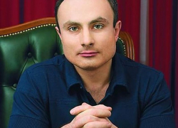Депутат-единорос и глава компании «РЕТ» Колыхалин разбогател на 41 млн рублей Депутат-единорос и глава компании «РЕТ» Колыхалин разбогател на 41 млн рублей