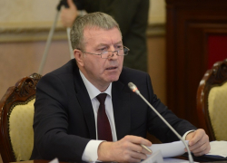 Михаил Бородин призвал воронежцев не терять голову, когда их минируют Михаил Бородин призвал воронежцев не терять голову, когда их минируют