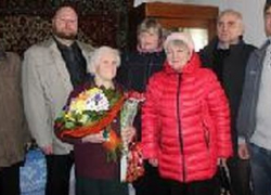 Воронежская пенсионерка в Железнодорожном районе отметила 100-летний юбилей Воронежская пенсионерка в Железнодорожном районе отметила 100-летний юбилей