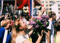 Воронежцы: "Для нас бессмертный полк – это как встреча с погибшими родственниками" Воронежцы: "Для нас бессмертный полк – это как встреча с погибшими родственниками"