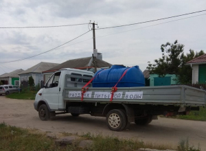 Под Воронежем 2,5 тыс человек сидят без воды уже четвертый день Под Воронежем 2,5 тыс человек сидят без воды уже четвертый день