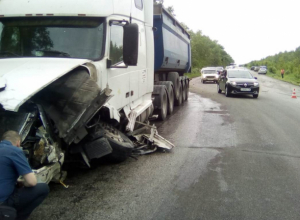 Четыре человека погибли в чудовищном ДТП под Воронежем Четыре человека погибли в чудовищном ДТП под Воронежем