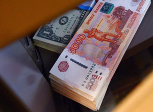 В Воронеже на избирательном участке засняли подозрительную передачу денег В Воронеже на избирательном участке засняли подозрительную передачу денег