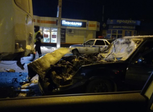 Опубликованы снимки с места столкновения ПАЗа с Daewoо в Воронеже Опубликованы снимки с места столкновения ПАЗа с Daewoо в Воронеже
