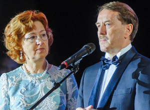 99 миллионов рублей заплатили воронежские бизнесмены на балу супругов Гордеевых 99 миллионов рублей заплатили воронежские бизнесмены на балу супругов Гордеевых