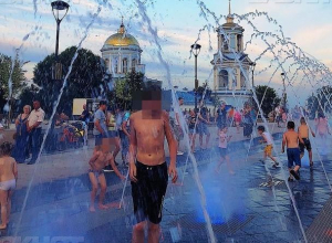 Справлять нужду в новые фонтаны Советской площади предложили воронежцам Справлять нужду в новые фонтаны Советской площади предложили воронежцам