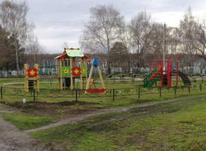Воронежцев ужаснуло соседство детской площадки с могильником Воронежцев ужаснуло соседство детской площадки с могильником