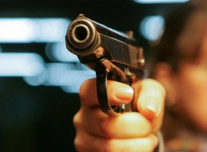 В центре Воронежа неизвестный человек открыл стрельбу В центре Воронежа неизвестный человек открыл стрельбу