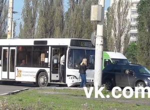 Остужевское кольцо «замкнулось» в Воронеже мертвой пробкой Остужевское кольцо «замкнулось» в Воронеже мертвой пробкой