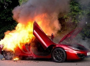 Стали известны новые факты поджогов элитных авто 17-летним воронежским пироманом Стали известны новые факты поджогов элитных авто 17-летним воронежским пироманом