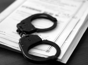 Воронежец ответит в суде за изнасилование жены избитого друга Воронежец ответит в суде за изнасилование жены избитого друга