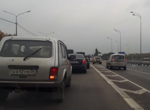 Приезд Владимира Путина парализовал движение в Воронеже Приезд Владимира Путина парализовал движение в Воронеже