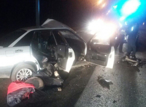 Последствия чудовищной аварии с двумя трупами на Пасху в Воронеже попали на видео Последствия чудовищной аварии с двумя трупами на Пасху в Воронеже попали на видео
