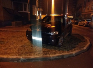 Воронежцы защитили автохама на BMW X6 Воронежцы защитили автохама на BMW X6