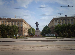 В Воронеже подсветят «горбатые» дома по улице Мира В Воронеже подсветят «горбатые» дома по улице Мира