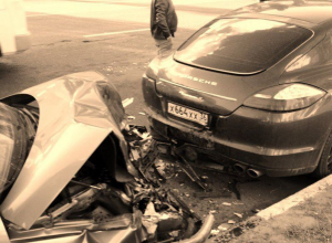 После ДТП ВАЗа и элитного «Porsche» в Воронеже водители высмеяли отечественный автопром После ДТП ВАЗа и элитного «Porsche» в Воронеже водители высмеяли отечественный автопром