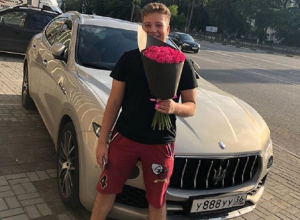 Воронежский мажор похвастался Maserati с блестящими номерами Воронежский мажор похвастался Maserati с блестящими номерами