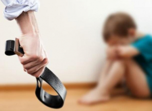 Наркоман, швырявший 4-летнего сына по квартире, избежал тюрьмы в Воронеже Наркоман, швырявший 4-летнего сына по квартире, избежал тюрьмы в Воронеже