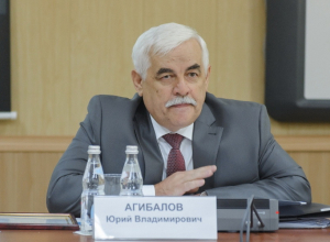 Один день боролся с коррупцией парашютист Агибалов по приказу губернатора Гусева Один день боролся с коррупцией парашютист Агибалов по приказу губернатора Гусева