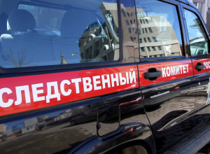 В Воронеже женщина упала с 8 этажа и разбилась о козырек обувного магазина В Воронеже женщина упала с 8 этажа и разбилась о козырек обувного магазина