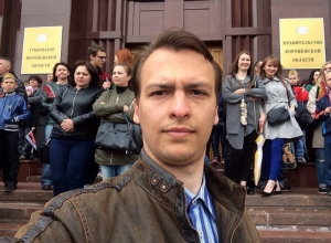 Популярный поэт унизил воронежских матерей Популярный поэт унизил воронежских матерей